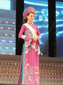 Trương Tùng Lan lọt vào top 15 Hoa hậu châu Á Thái Bình Dương