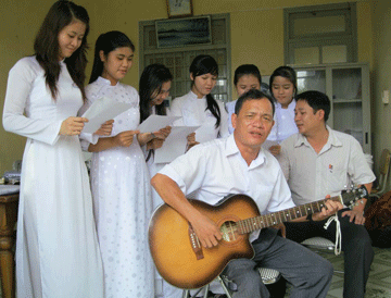 Thầy giáo dạy Toán viết nhạc