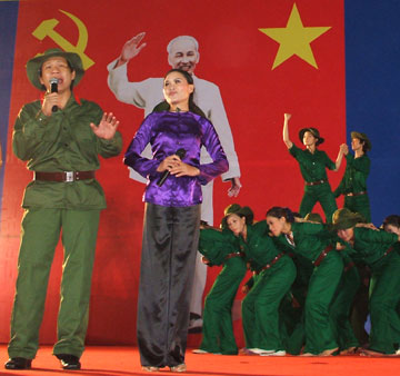 Hát về những người con trung hiếu - lời tri ân sâu sắc