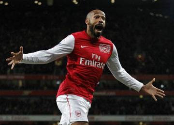 Henry lập công giúp Arsenal thẳng tiến