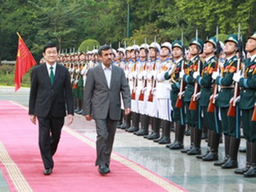 Tổng thống Iran Ahmadinejad kết thúc chuyến thăm Việt Nam 