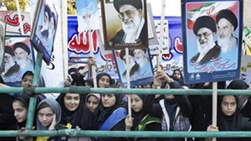Biểu tình rầm rộ chống Mỹ tại Iran 
