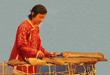Đàn đá, kèn đá Tuy An xuân này... 
