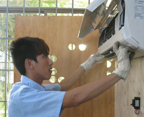 Dễ tìm việc làm nhưng ít người học