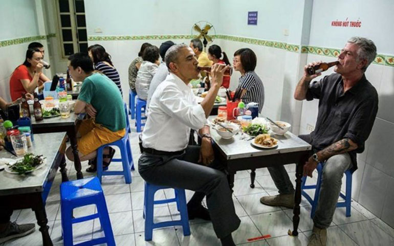 Hé lộ thông điệp hy vọng Tổng thống Obama đưa ra bên bát bún chả