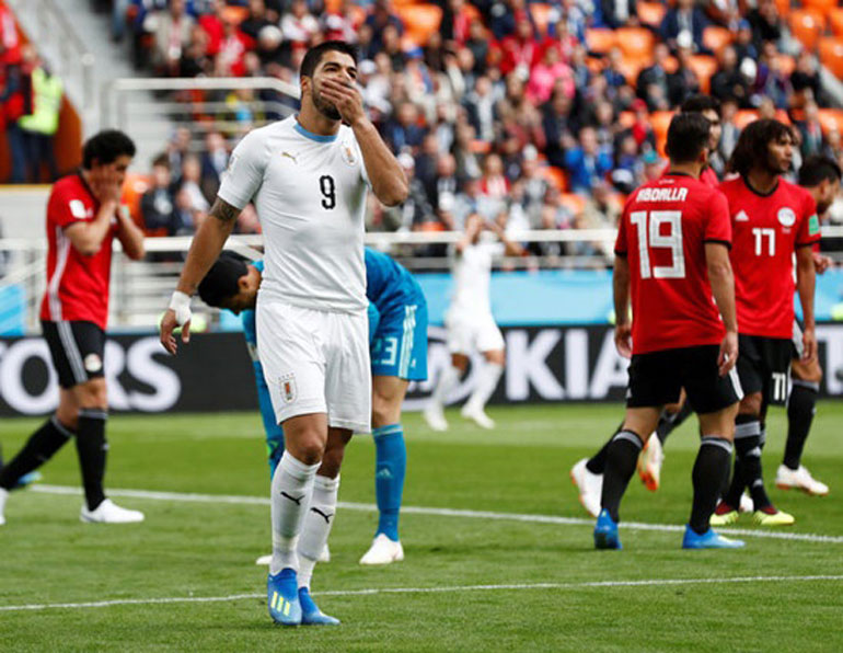 Uruguay thắng nhưng Luis Suarez gây thất vọng