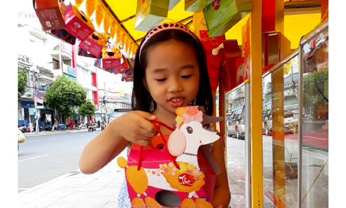 Trung thu ấm áp, vui tươi cho con