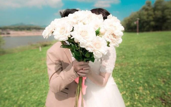 Lấy chồng sớm làm gì?