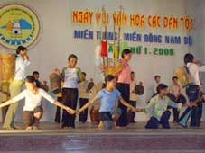 060616-LE-HOI-CAC-DAN-TOC.jpg