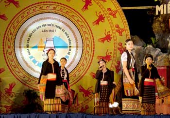 060619-bieu-dien--Nghe-An.jpg