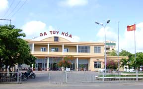 061020-ga-tuy-hoa.jpg