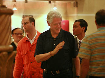 061206- Ong Clinton.jpg