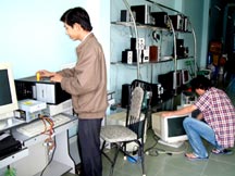 070202-may-vi-tinh.jpg