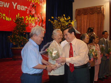 070225- dong huong1.jpg