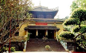 070425-Den-Hung.jpg