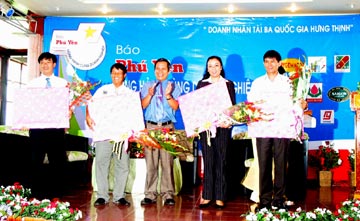 070601-doan-nghiep1.jpg