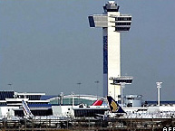 070603- san bay JFK.jpg