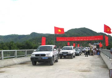 070701-Cau-La-Hai.jpg