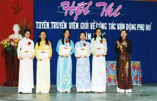 070829-hoi-thi.jpg