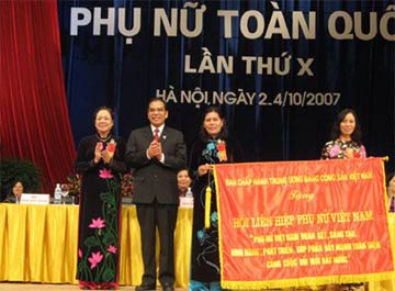 071002--DH-Phu-nu.jpg