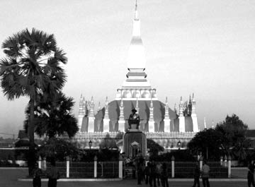 071002-That-luang.jpg