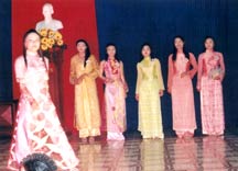 071102-ao-dai.jpg