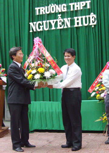 071121-truong-nguyen-hue.jpg