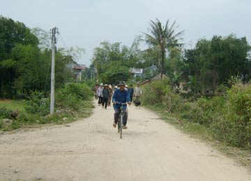 080306-duong-lien-xa-2.jpg