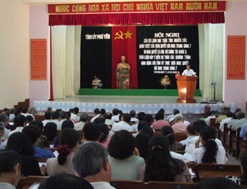 Hoi-nghi-1-081010.jpg