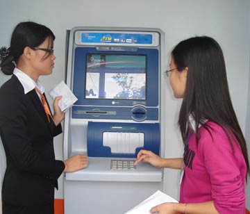 atm-donga-081124.jpg