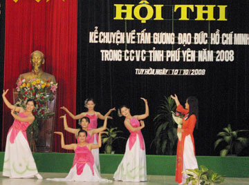 hoi-thi090105.jpg