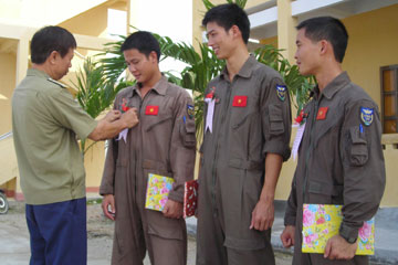 TMT-nha-truong-090512.jpg