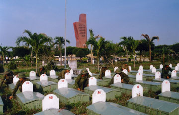 nghia-trang.090724.jpg