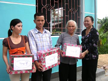 Chi-Phuc090803.jpg