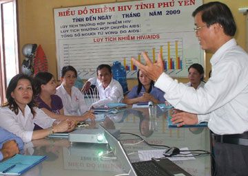 Tap-huan-HIV.090831.jpg