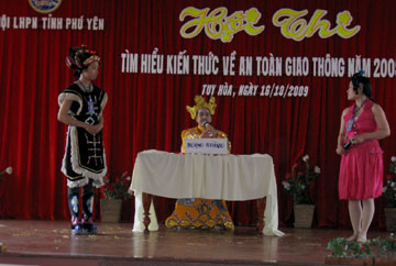 Phu-Hoa-thi-tieu-pham.09101.jpg