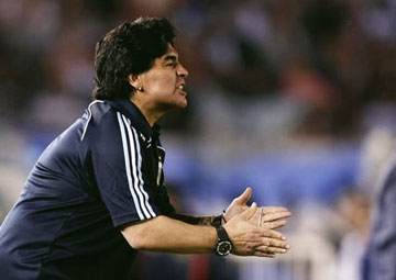 maradona100630.jpg