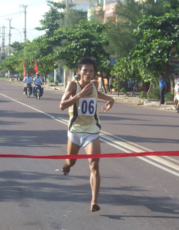 Nhat-10km-100816.jpg