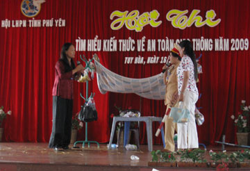 P7-thi-tieu-pham100922.jpg