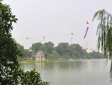 ho-Hoan-Kiem101008.jpg