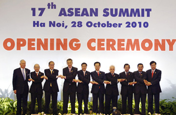 ASEAN101028.jpg