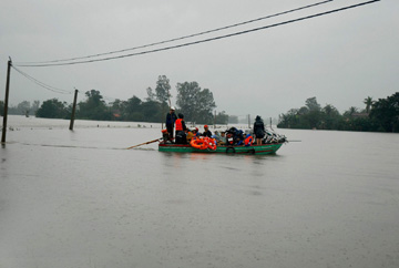 Lut-Hoa-Thinh-1-101104.jpg