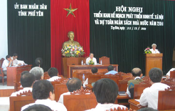 hoi-nghi101226.jpg