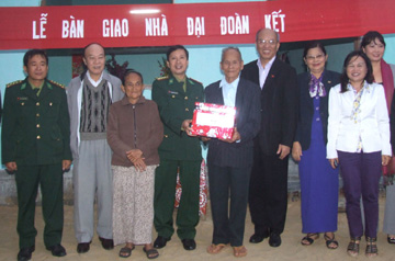 dong-huong110124.jpg