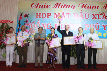 Hoi-dong-huong110213.gif