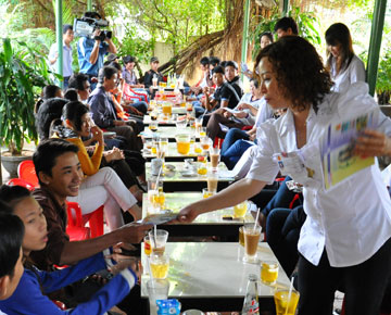 Anh-tuyen-truyen-HIV-4-1111.jpg