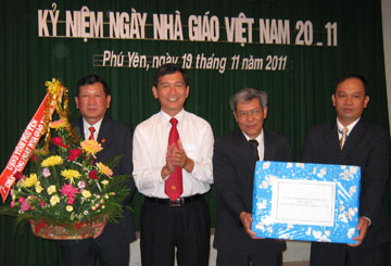 nhat111120.jpg