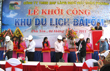 le-khoi-cong111205.jpg