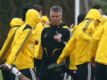 Hiddink110527.gif