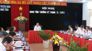 UBND-hop110531.jpg